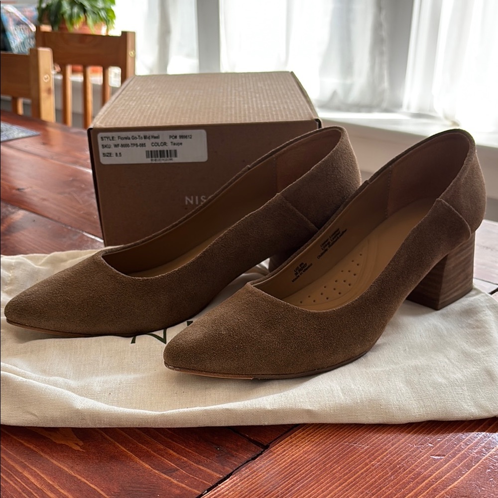 Nisolo Women's Taupe Fiorela Go-To Mid Heel